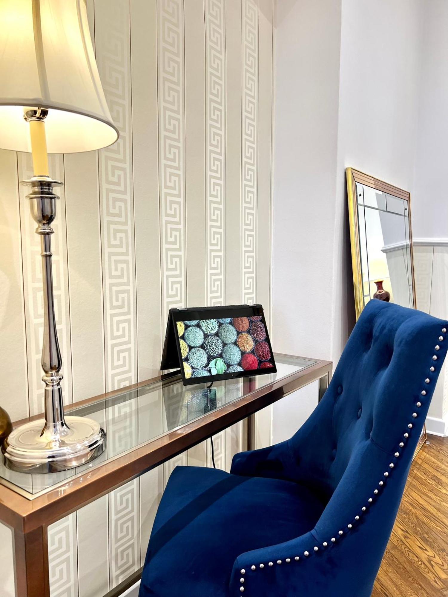 Mondrian Luxury Suites & Apartments Old Town Варшава Номер фото