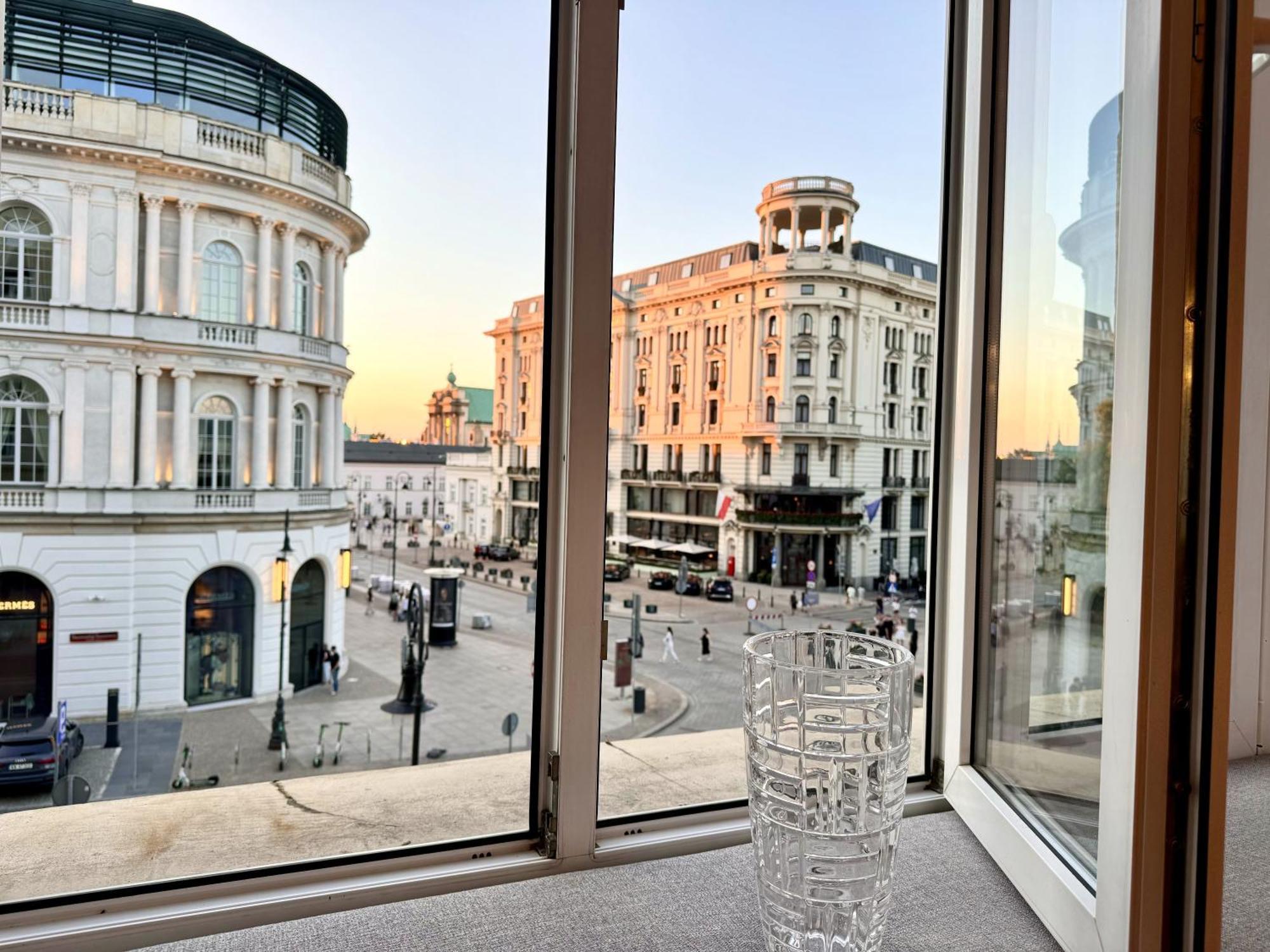 Mondrian Luxury Suites & Apartments Old Town Варшава Екстер'єр фото